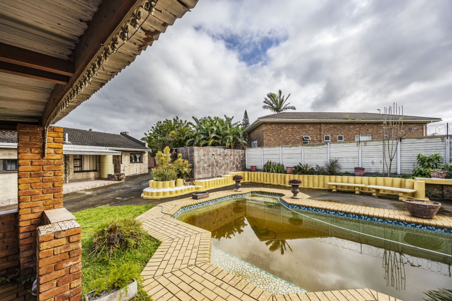 4 Bedroom Property for Sale in Sunnyridge Eastern Cape